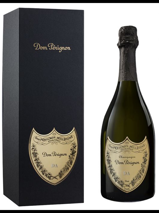 Dom Pérignon Vintage 2013 Giftbox & Bouteille personnalisées avec gravures sur boucliers en métal - 75 cl