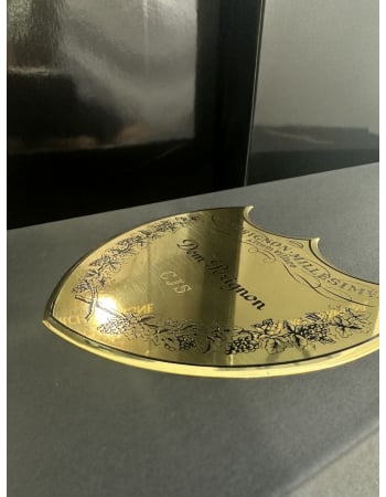 Dom Pérignon 2015 Giftbox with engraving on metal shield - 75 cl 2