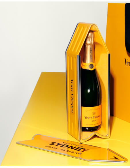 Veuve Clicquot Personalisierte Metal Geschenkbox "ARROW" Yellow Label Brut - 75 cl