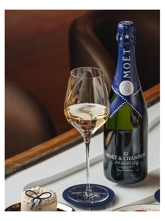 Moët & Chandon X PHARRELL WILLIAMS "MIDNIGHT BLUE" Giftbox Brut Impérial - 75 cl
