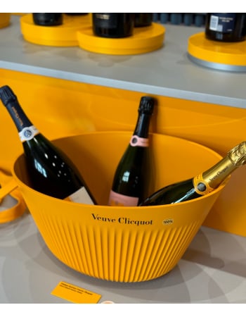 Veuve Clicquot 1 Ice Bucket & 6 Rosé & 6 Carte Jaune Brut - 12 x 75
