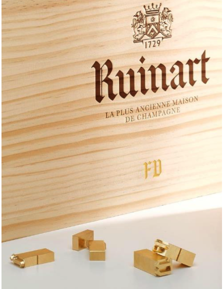Ruinart Personnalisation Coffret BOIS 6 lettres dorées maximum
