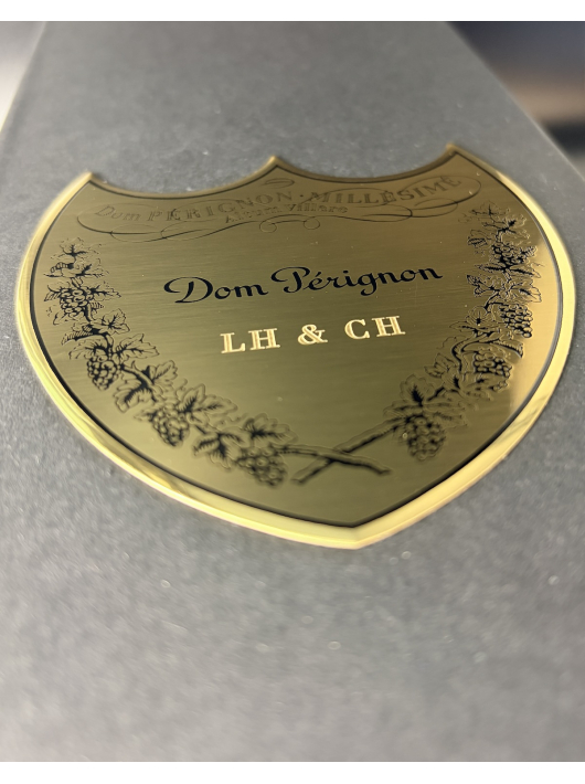 Dom Pérignon Vintage 2017 Personalisierte Giftbox mit Gravur auf Metallschild - 75 cl