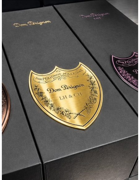 Dom Pérignon Vintage 2017 Giftbox & personalisierte Flasche mit Gravur auf Metallschild - 75 cl