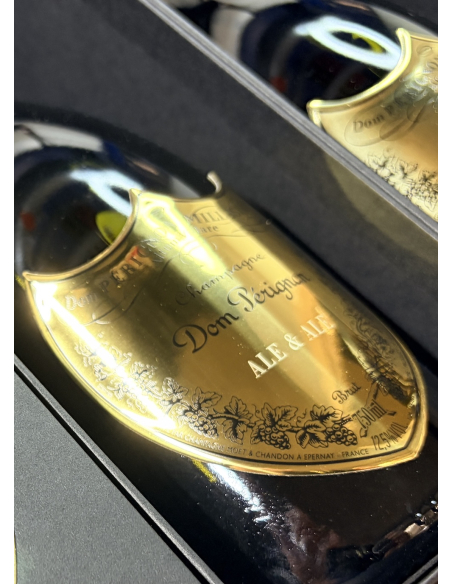 Dom Pérignon Vintage 2017 Giftbox & personalisierte Flasche mit Gravur auf Metallschild - 75 cl