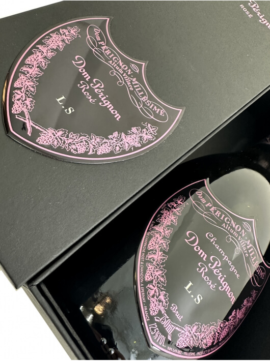 Dom Pérignon Vintage 2010 Rosé Giftbox & Personalised bottle with engraving on metal shield - 75 cl