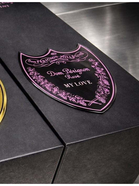 Dom Pérignon Vintage 2010 Rosé Giftbox & personalisierte Flasche mit Gravur auf Metallschild - 75 cl