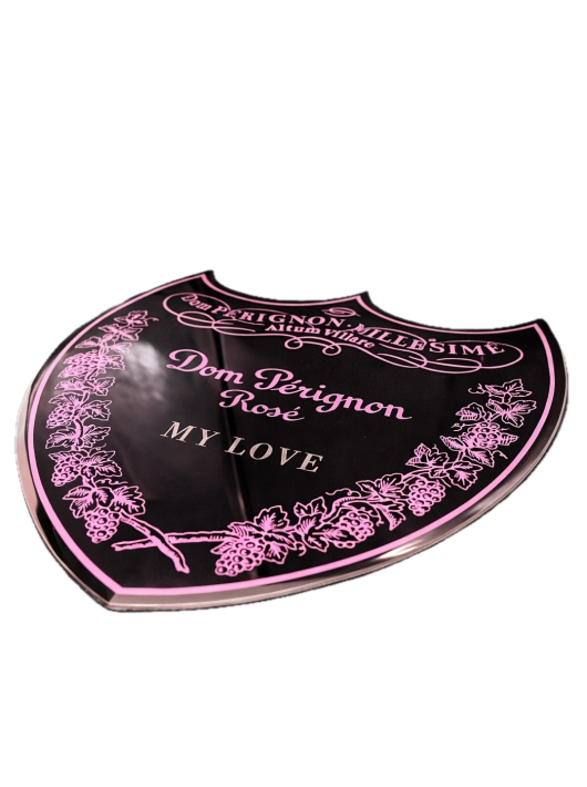 Dom Pérignon Vintage 2010 Rosé Giftbox & Bouteille personnalisées avec gravures sur boucliers en métal - 75 cl