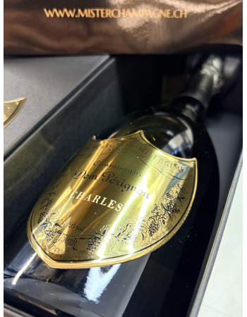 Dom Pérignon Personalisiertes Flaschenschild aus Metall - maximal 8 Buchstaben
