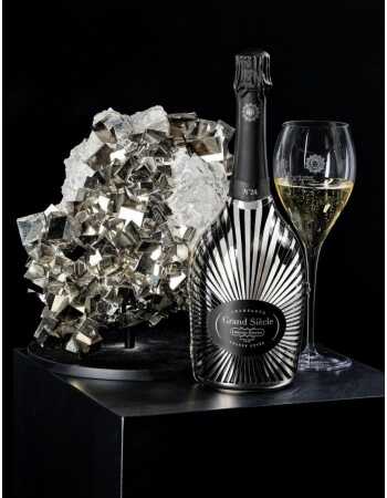Laurent-Perrier Grand Siècle Set : 2 glasses + 1 Giftbox Robe Soleil N°24 - 75 CL