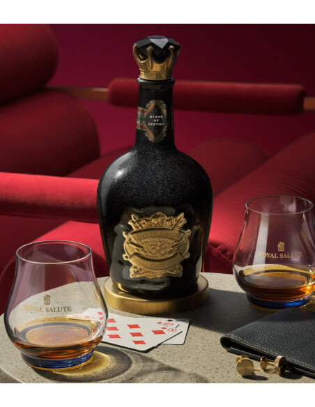  Salute 38 Years Old　40％　70cl 38 Year Old Stone of Destiny - Royal Salute Scotch Whisky